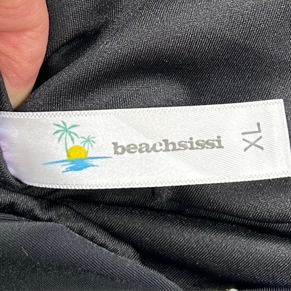 Elegant Black Women's One-Piece Swimsuit - Picture 3 of 9